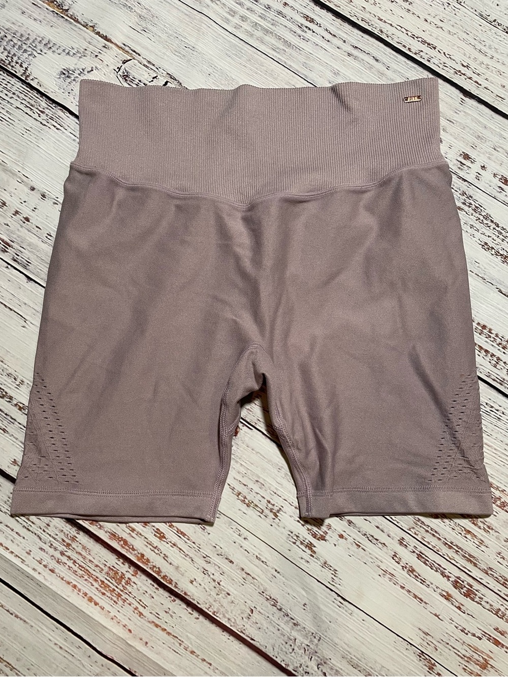 Victoria's Secret PINK Ultimate High-Waist Seamless Biker Shorts. Mauve. Size M